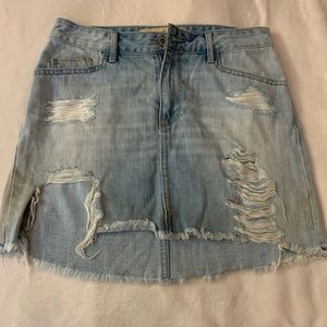 hollister high rise light wash ripped jean skirt